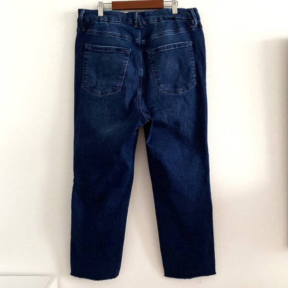 Good American Always Fits Good Legs Classic Raw Hem Straight Jeans - Picture 7 of 13